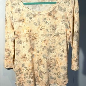Light weight peachy/tan/grey floral top with beautiful buttons down the back.